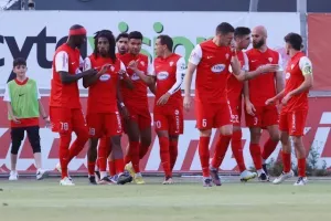 Νέα Σαλαμίνα - ΕΝΠ: “Ερυθρόλευκη” κυριαρχία, “βυσσινί” χαμένη ευκαιρία…