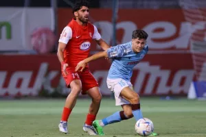 Νέα Σαλαμίνα - ΕΝΠ: “Ερυθρόλευκη” κυριαρχία, “βυσσινί” χαμένη ευκαιρία…