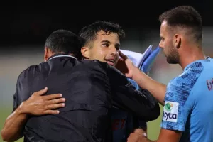 ΕΝΠ-ΑΕΛ: Με τριάρα... κράτησε την ελπίδα ζωντανή