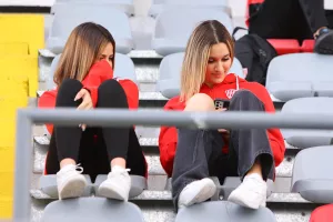 Νέα Σαλαμίνα - Ανόρθωση: "Γαλανόλευκο" το Βαρωσιώτικο (φώτος)