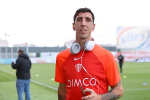 Νέα Σαλαμίνα - Ανόρθωση: "Γαλανόλευκο" το Βαρωσιώτικο (φώτος)