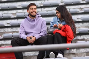 Νέα Σαλαμίνα - Ανόρθωση: "Γαλανόλευκο" το Βαρωσιώτικο (φώτος)
