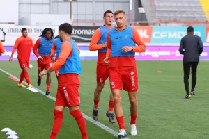 Νέα Σαλαμίνα - Ανόρθωση: "Γαλανόλευκο" το Βαρωσιώτικο (φώτος)