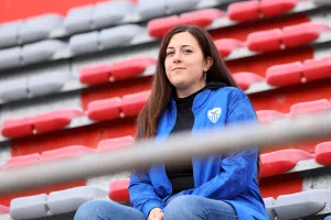 Νέα Σαλαμίνα - Ανόρθωση: "Γαλανόλευκο" το Βαρωσιώτικο (φώτος)