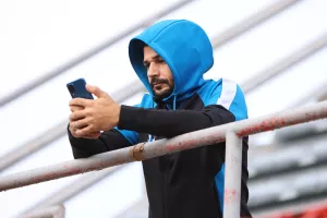 Νέα Σαλαμίνα - Ανόρθωση: "Γαλανόλευκο" το Βαρωσιώτικο (φώτος)