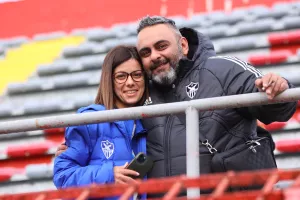 Νέα Σαλαμίνα - Ανόρθωση: "Γαλανόλευκο" το Βαρωσιώτικο (φώτος)