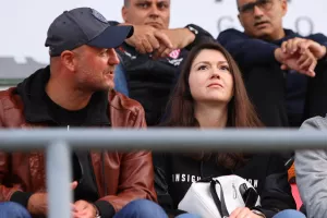 Νέα Σαλαμίνα - Ανόρθωση: "Γαλανόλευκο" το Βαρωσιώτικο (φώτος)