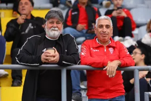 Νέα Σαλαμίνα - Ανόρθωση: "Γαλανόλευκο" το Βαρωσιώτικο (φώτος)