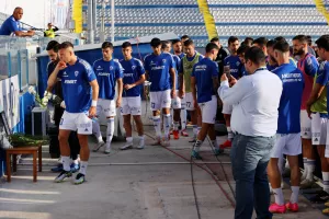 Λουλούδια για τον Κόκο από την Ανόρθωση (φώτος)