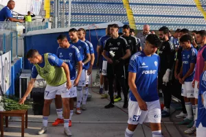 Λουλούδια για τον Κόκο από την Ανόρθωση (φώτος)