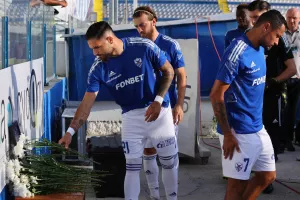 Λουλούδια για τον Κόκο από την Ανόρθωση (φώτος)