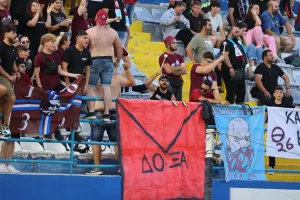 Ξανά κόκκινος φάκελος και "Δόξα"