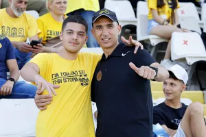 (Φωτορεπορτάζ) Φουλ... στο κίτρινο η Δυτική και το Νότιο πέταλο