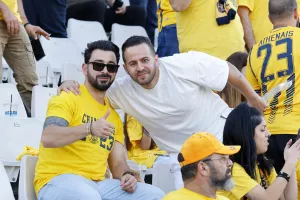 (Φωτορεπορτάζ) Φουλ... στο κίτρινο η Δυτική και το Νότιο πέταλο