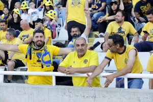 (Φωτορεπορτάζ) Φουλ... στο κίτρινο η Δυτική και το Νότιο πέταλο