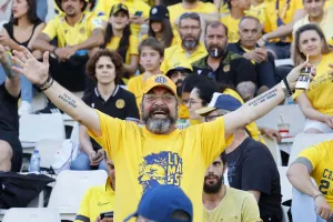 (Φωτορεπορτάζ) Φουλ... στο κίτρινο η Δυτική και το Νότιο πέταλο