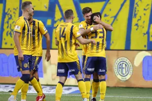 ΑΕΛ - Νέα Σαλαμίνα: Έξι γκολ, "Χ"ορταστικό παιχνίδι! (φώτος)