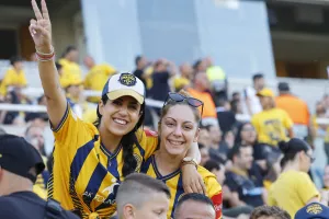 (Φωτορεπορτάζ) Φουλ... στο κίτρινο η Δυτική και το Νότιο πέταλο