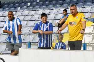 (Φωτορεπορτάζ) Ο κόσμος στο "Αντώνης Παπαδόπουλος"