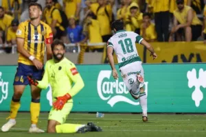 ΑΕΛ - Ομόνοια: Ο Καρίμ το... έβαψε πράσινο - Back2back Κυπελλούχος η Ομόνοια! (Φώτος)