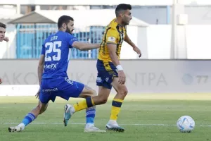 Ανόρθωση - ΑΕΛ: Τρίποντο η "Κυρία", αγωνία στους "Λέοντες" για "2" (φώτος)