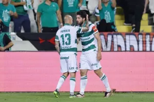 ΑΕΛ - Ομόνοια: Ο Καρίμ το... έβαψε πράσινο - Back2back Κυπελλούχος η Ομόνοια! (Φώτος)