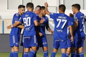 Ανόρθωση - ΑΕΛ: Τρίποντο η "Κυρία", αγωνία στους "Λέοντες" για "2" (φώτος)