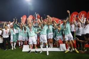 ΦΩΤΟΣ/Το σήκωσε η Ομόνοια!