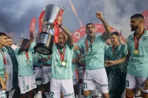 ΦΩΤΟΣ/Το σήκωσε η Ομόνοια!