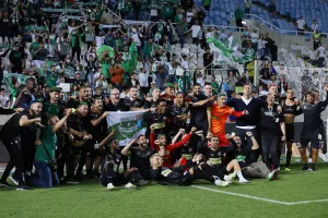 (Φωτορεπορτάζ) Οι έξαλλοι πανηγυρισμοί των πρωταθλητών