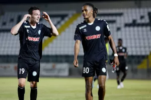 Δόξα - Ακρίτας: Oι Παφίτες έβαλαν "φωτιά" στην υπόθεση παραμονή!