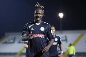 Δόξα - Ακρίτας: Oι Παφίτες έβαλαν "φωτιά" στην υπόθεση παραμονή!