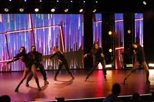 Δυνατό show!