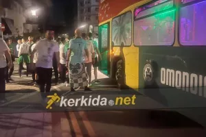Ένταση και δακρυγόνα, σταμάτησε για λίγο η πορεία του λεωφορείου (φώτος)