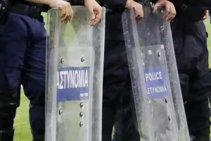 Αστυνομία: Δέχθηκε επίθεση και χτυπήθηκε 19χρονος από ομάδα αγνώστων