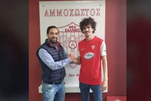 Έδωσαν τα χέρια 