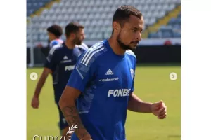 Ανόρθωση: Κλικς από το "Αντώνης Παπαδόπουλος" 