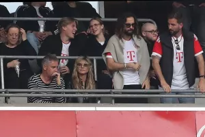 Η Χάιντι Κλουμ είναι οπαδός της Μπάγερν, κράζει Καν και ζητά να φύγει ο Σαλιχάμιτζιτς!