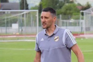 HOT όνομα...