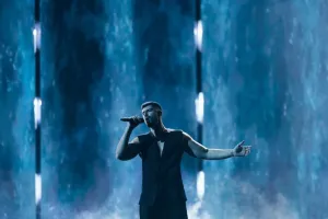Eurovision 2023: Η εντυπωσιακή εμφάνιση του Adrew Lambrou