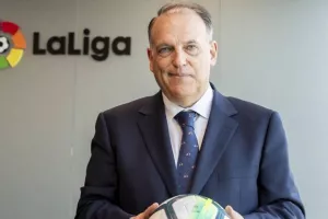 Πρόεδρος LaLiga: «Ο Βινίσιους δέχεται ύβρεις γιατί είναι σπουδαίος παίκτης όπως οι Μέσι-Κριστιάνο»