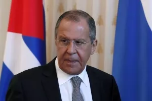 Λαβρόφ: "Οι δυτικοί παίζουν με τη φωτιά"