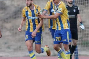 Τρίτο για Ντβάλι