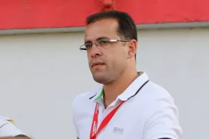 Το "αντίο" του Μάκη: "Τιμή μου που ήμουν μέρος της Νέας Σαλαμίνας για 8 συνολικά χρόνια"