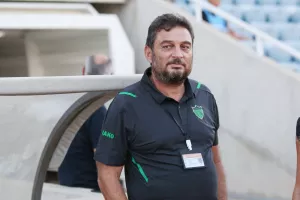 "Αυτή η ιστορία επαναλήφθηκε πολλές φορές..."