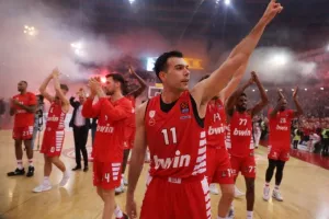 Ο Ολυμπιακός έκανε το 16 στα 16 των γηπεδούχων σε Game 5 της Ευρωλίγκας!