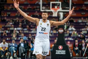 Ο Ταβάρες στην κορυφή του Top-5