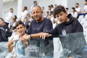 (Φωτορεπορτάζ) Ο κόσμος στο Απόλλων - ΑΠΟΕΛ