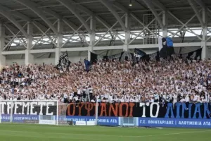 (Φωτορεπορτάζ) Ο κόσμος στο Απόλλων - ΑΠΟΕΛ