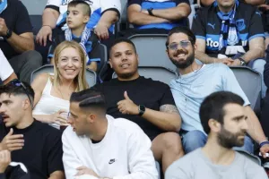 (Φωτορεπορτάζ) Ο κόσμος στο Απόλλων - ΑΠΟΕΛ